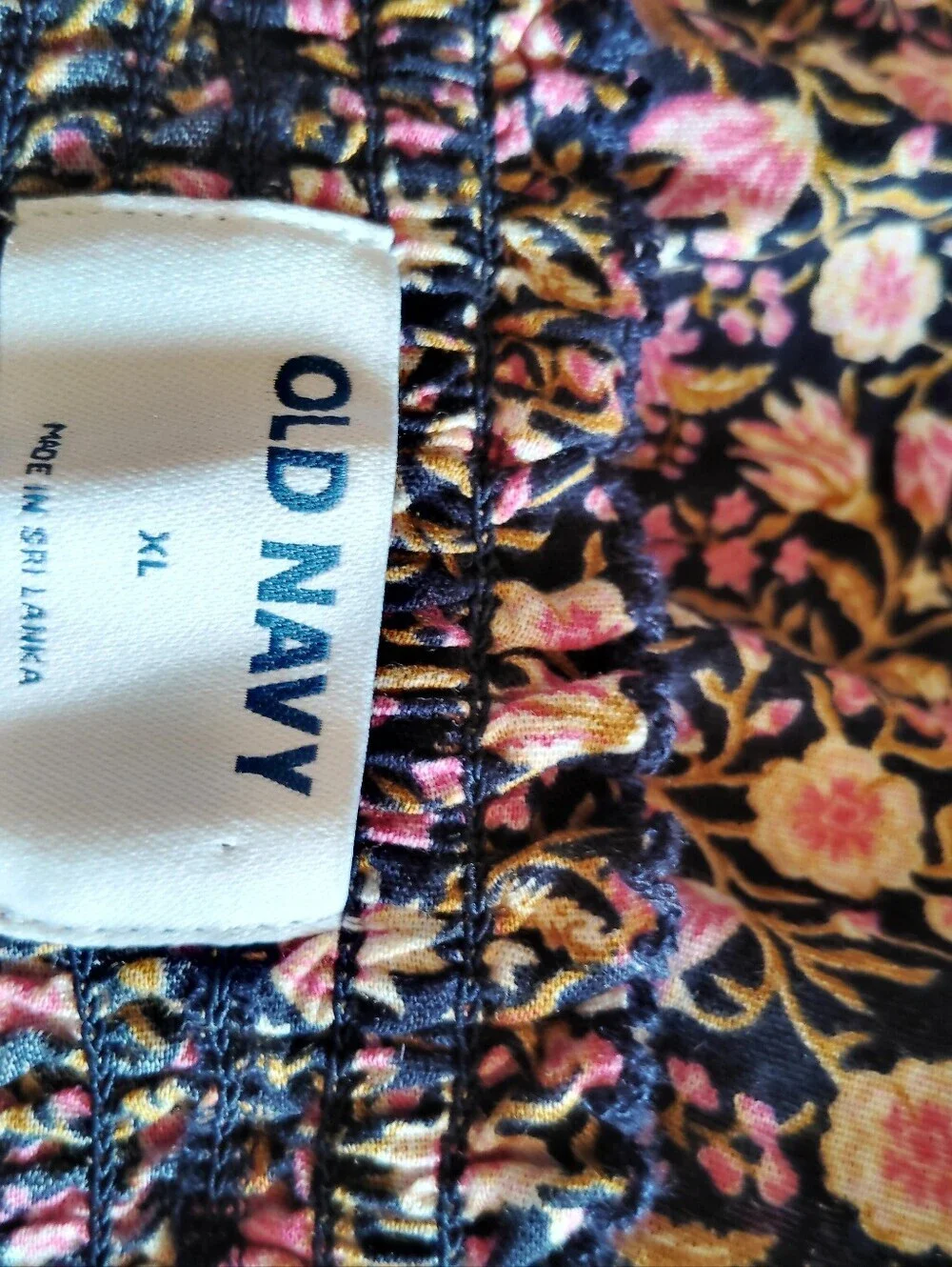 Old Navy Floral Smocked Off-Shoulder Top XL Excellent Condition